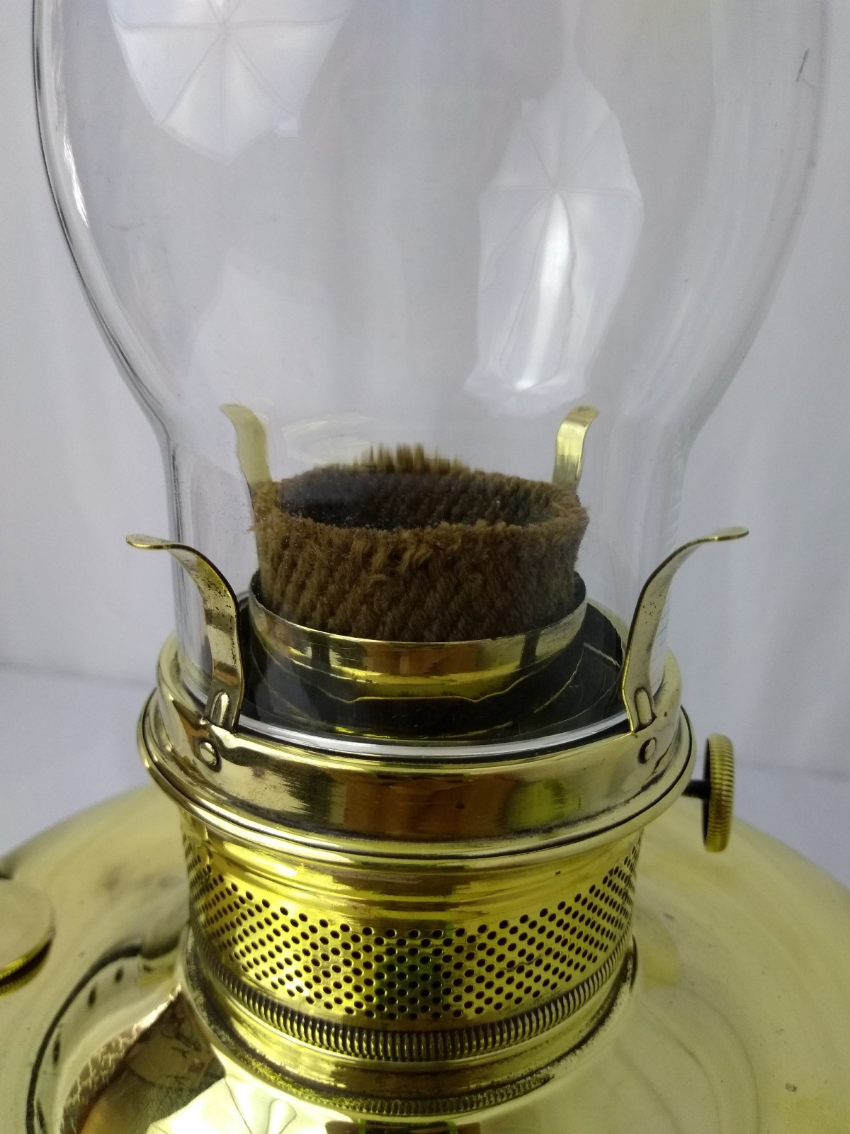 Antique Vtg Aladdin Style Brass Kerosene Parlor Lamp Oil Hurricane Lantern Light