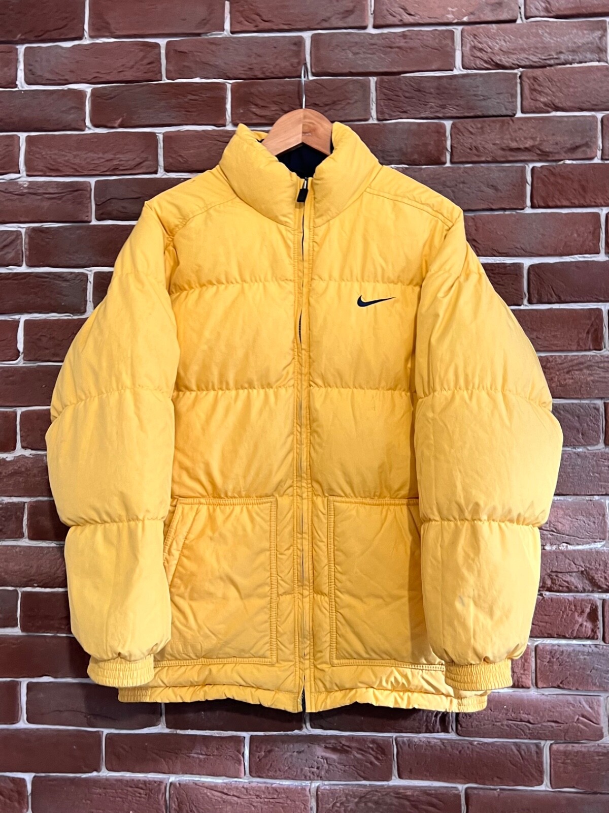 Rare Vintage 90s Nike Puffer Jacket Yellow Hype Streetwear M Rare Vintage 90s Nike Puffer Jacket Yellow Hype Streetwear M
