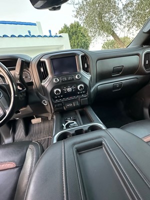 image 4 of interior