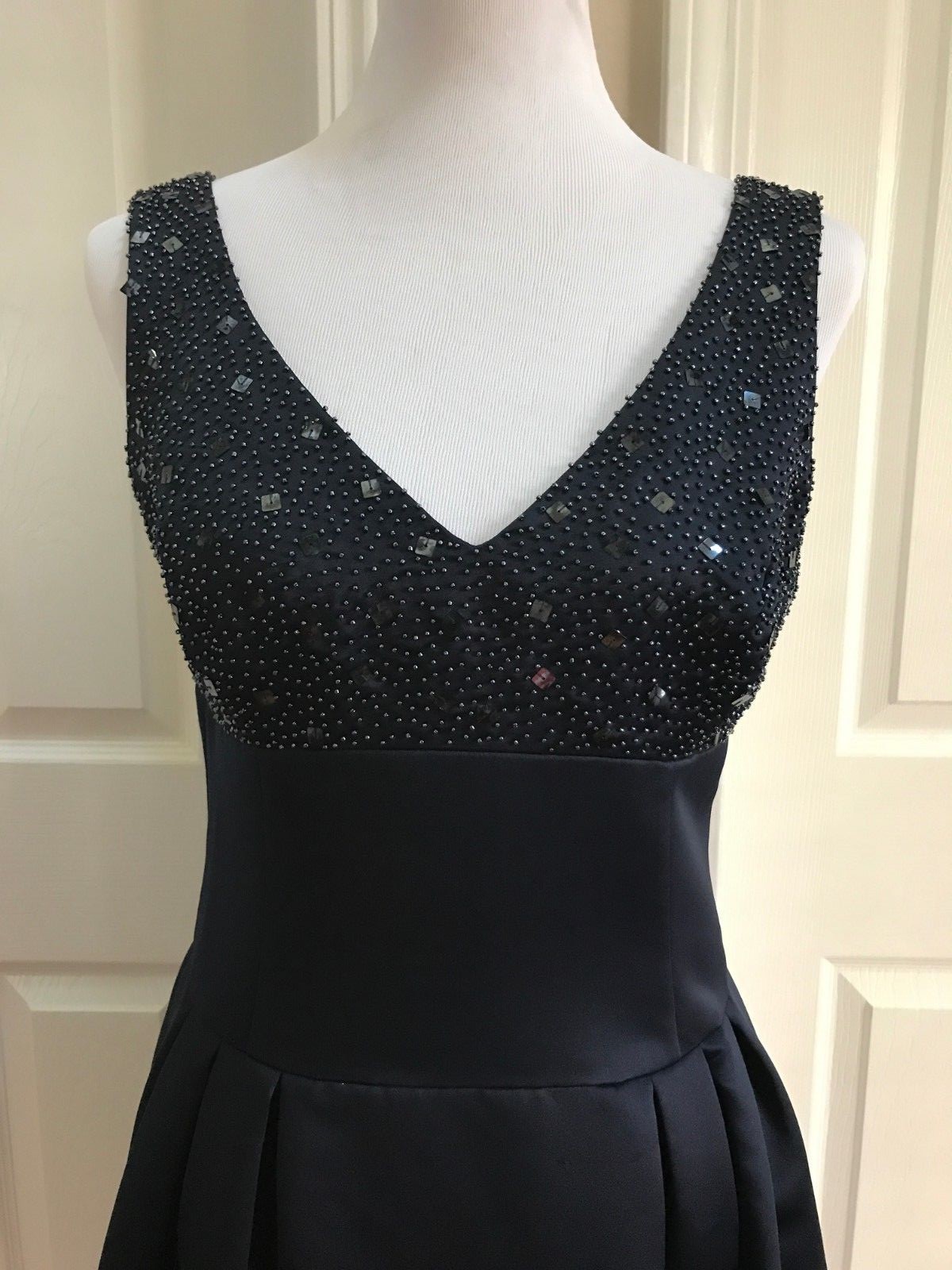 TALBOTS Women's Beautiful V-Neck Cocktail Evening Dress 10 P