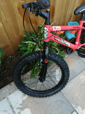 apollo  child's mountain bike it's like a brand new bike ideal for Christmas 