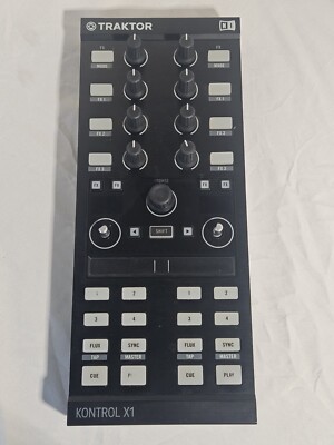 Native Instruments TRAKTOR KONTROL X1 MK2 