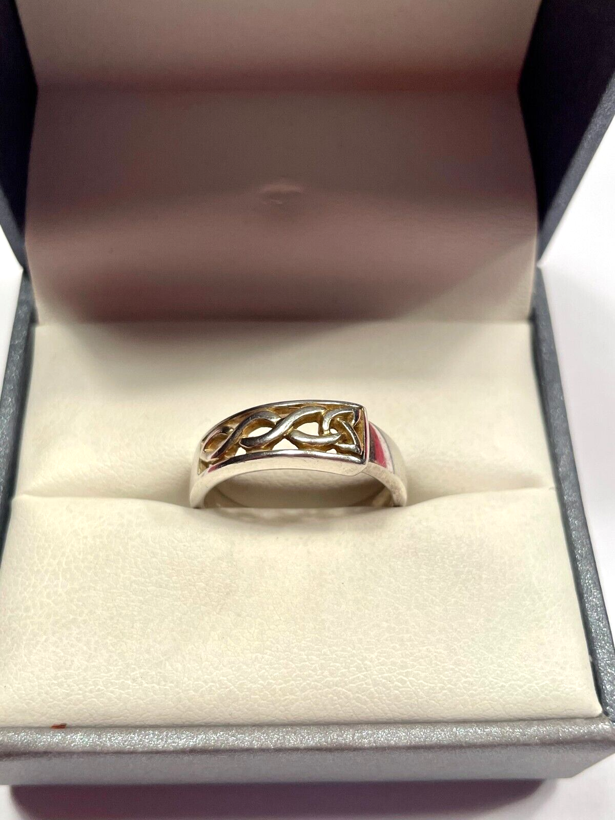 Vintage Solid 925 Sterling Silver Irish Celtic Knot Ring Size 8 Made In Ireland