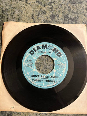 JOHNNY THUNDER Loop De Loop / Don't Be Ashamed DIAMOND 45 RPM Vinyl Record
