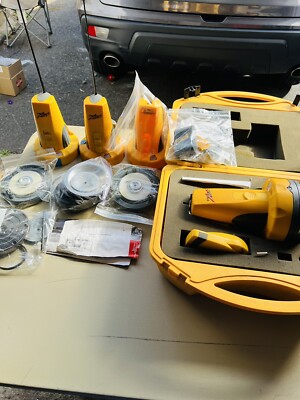3x RoboToolz Robo Laser RB01001 Self Leveling Laser with Remote & Case For Parts