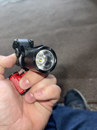 SureFire X300U-B, Ultra High Output LED Weaponlight Handgun SureFire X300U-B, Ultra High Output LED Weaponlight Handgun