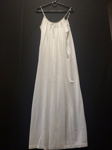 Vintage Formfit Long White/Lace Nightgown Size SM 10-12 MCM Retro Full Length 