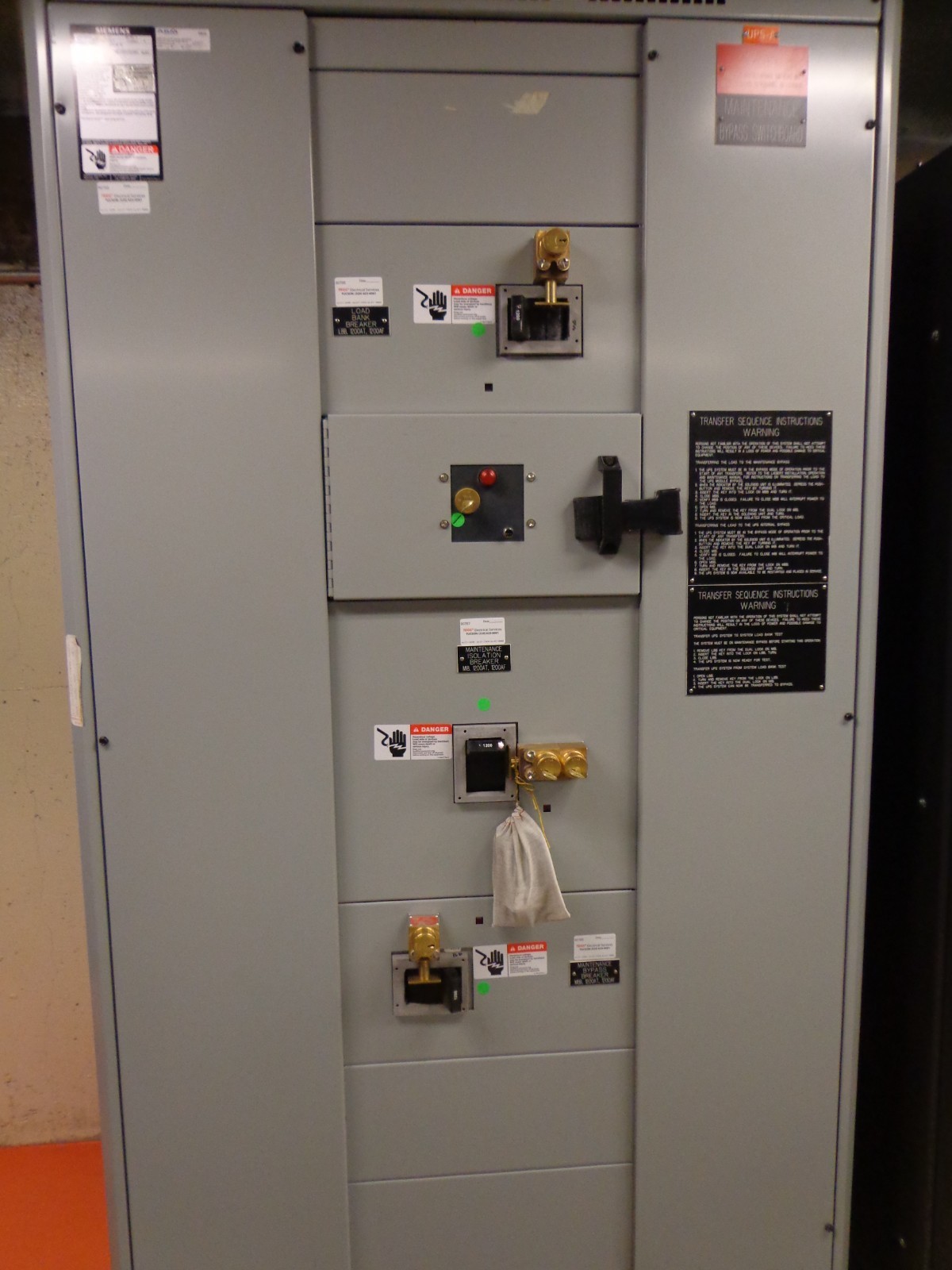 Liebert Emerson 750 KVA NXL UPS 2013 w/ 5 battery cabinets & MBS - 2 Available