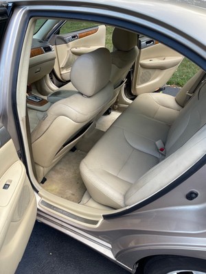 image 4 of interior