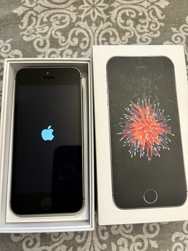 iPhone - Arthur 様  iPhone SE 16GB Apple iPhone SE 2016 - 16GB - 32GB - 64GB - 128GB - Unlocked