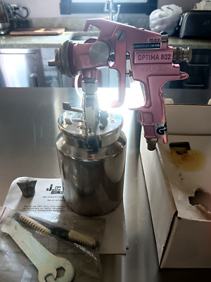 OPTIMA- 802  8S HVLP Pressure Paint spray gun/cup combo 1.5 binks devilbiss