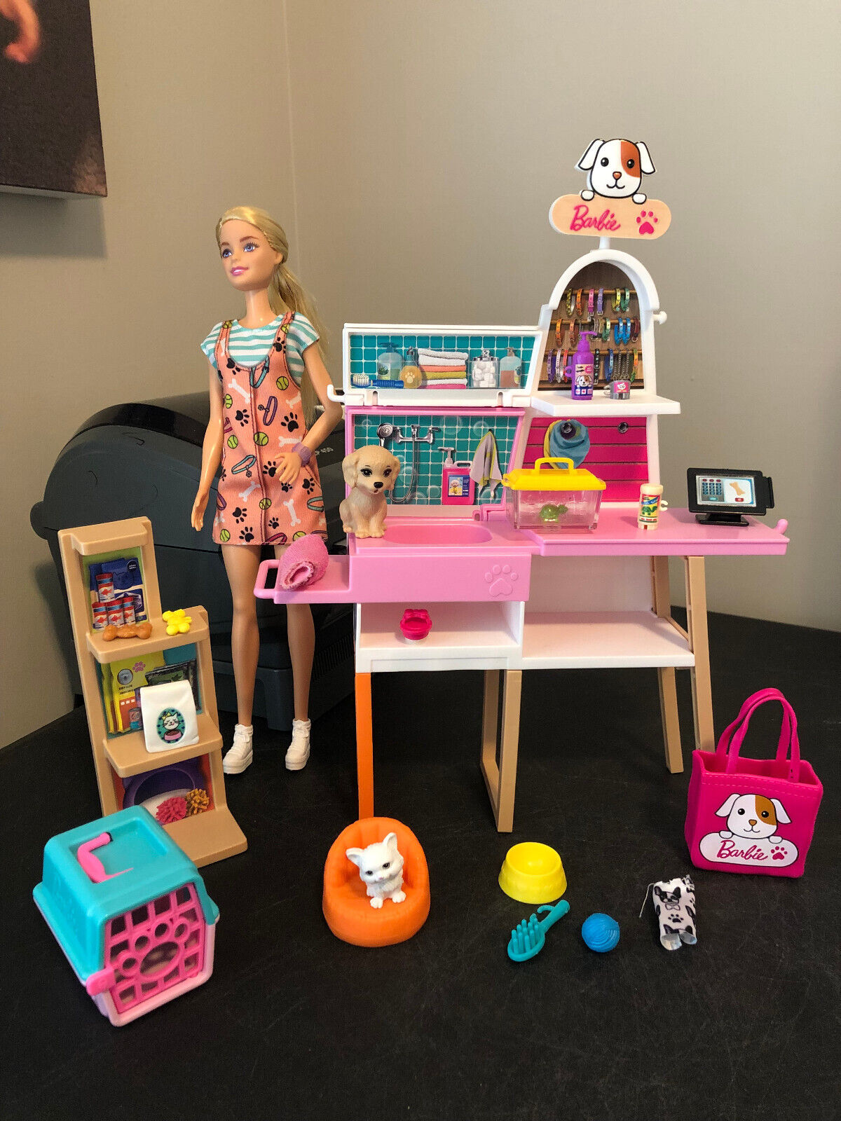 Barbie Doll Pet Boutique & Grooming Play Set Barbie Doll Pet Boutique & Grooming Play Set