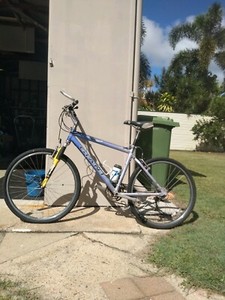 giant atx 880