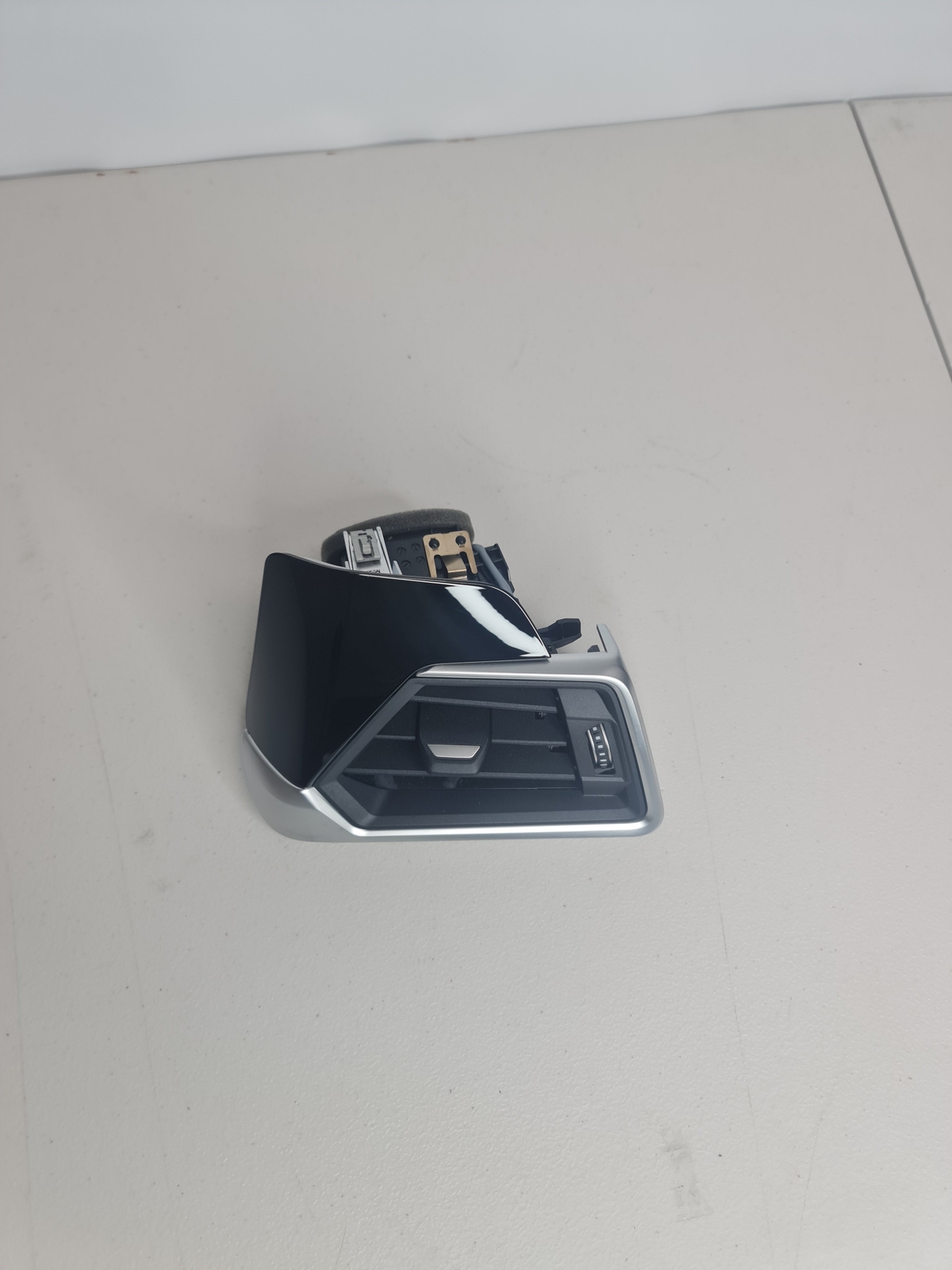 0 Bmw 3 G80 M3 Dashboard Right Aircon Vent RHD 6848619 image 4