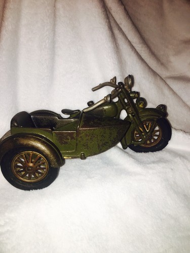 HUBLEY HARLEY DAVIDSON WITH SIDECAR 9 Inch