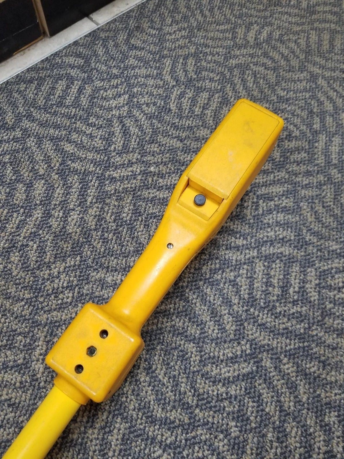 CST Berger Magna-Trak 100 Magnetic Locator with Soft Case