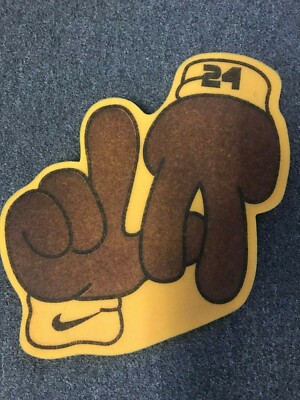 Kobe Bryant Los Angeles Lakers Nike 24 Foam Finger Yellow MVPuppets MVP Puppets