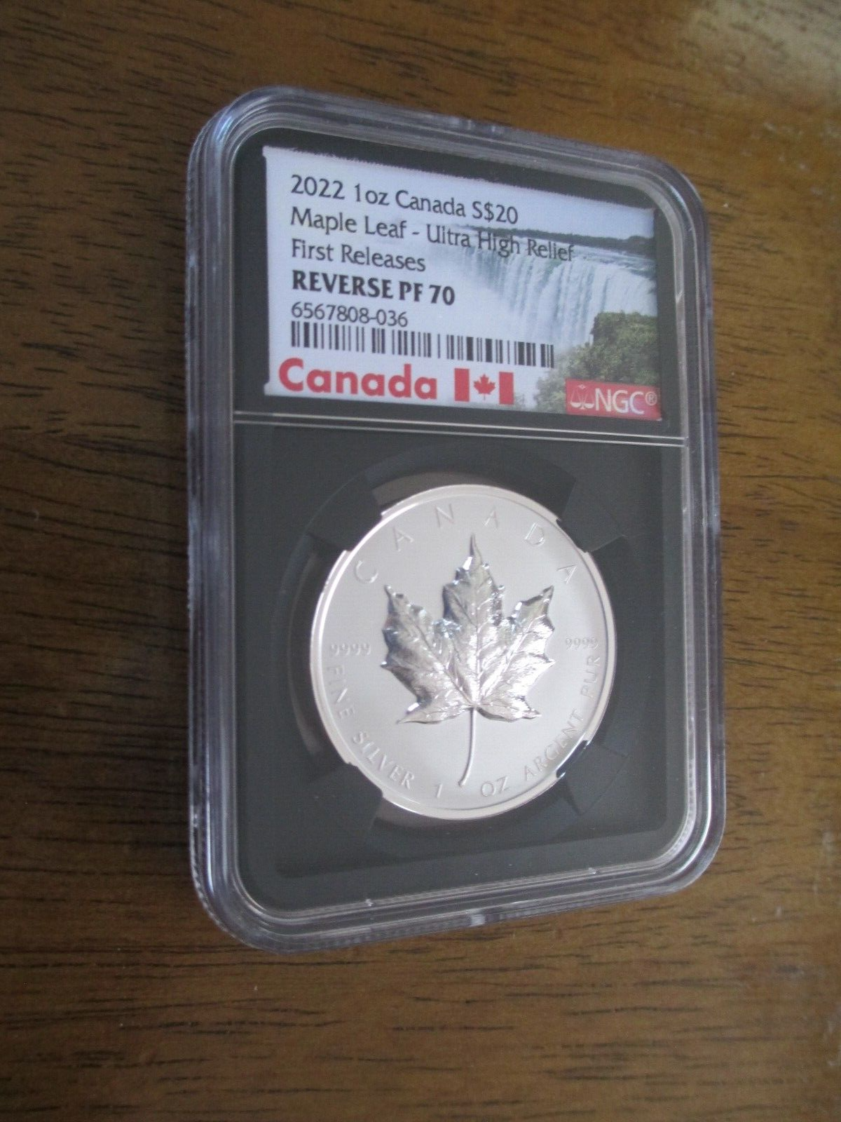 2022 1 Oz. Canada Silver $20 Maple Leaf Ultra High Relief