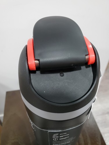 Owala FreeSip Stainless Steel Water Bottle / 24oz / Color: Darth Vader