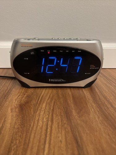 Emerson Research SmartSet AM/FM Dual Alarm Clock model CKS1862 TESTED