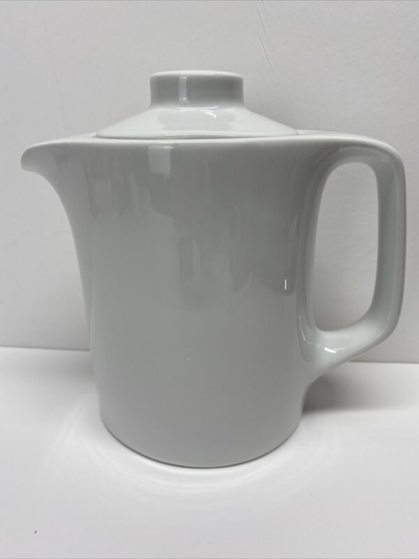 Bauscher Weiden White Ceramic Mid Century Modern 64 Ounce Coffee Pot Germany