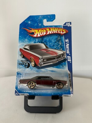 Hot Wheels '67 Pontiac GTOI #6/10 2010 Faster Than Ever Snowflake Card A55