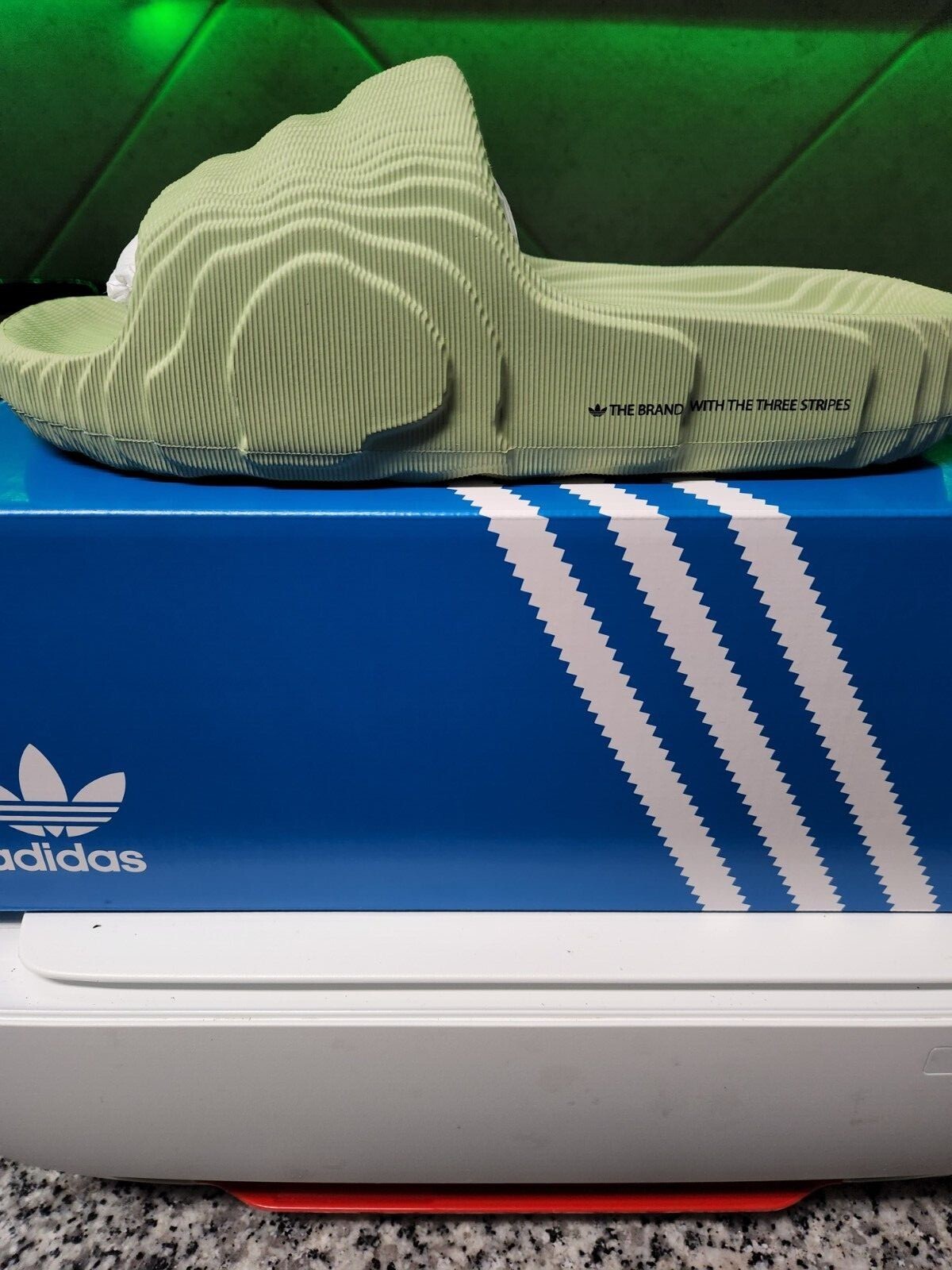 GX6946] Adidas Originals Adilette Slides 22 Magic Lime *NEW