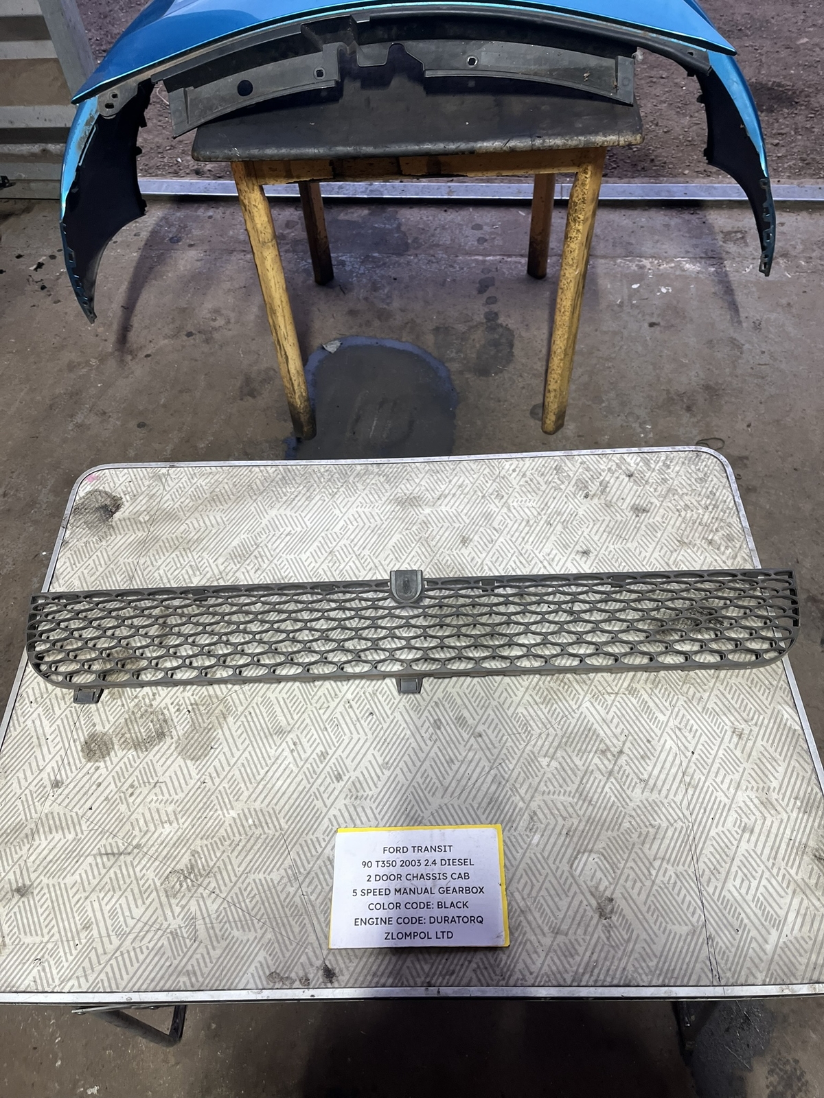 Ford Transit 90 T350 2003 2.4 Diesel - Front Bumper Grille