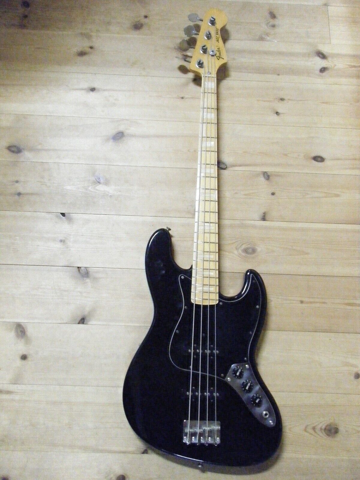 FENDER JAPAN Vintage 1984 E727729 JAZZ BASS BLACK W/OHC Ship FENDER JAPAN Vintage 1984 E727729 JAZZ BASS BLACK W/OHC Ship