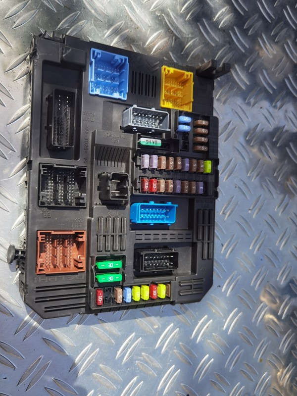 Peugeot 308 BordnetzsteuergerÃ¤T 9832880680 1,5 Hdi 20000 Km  2021 Facelift