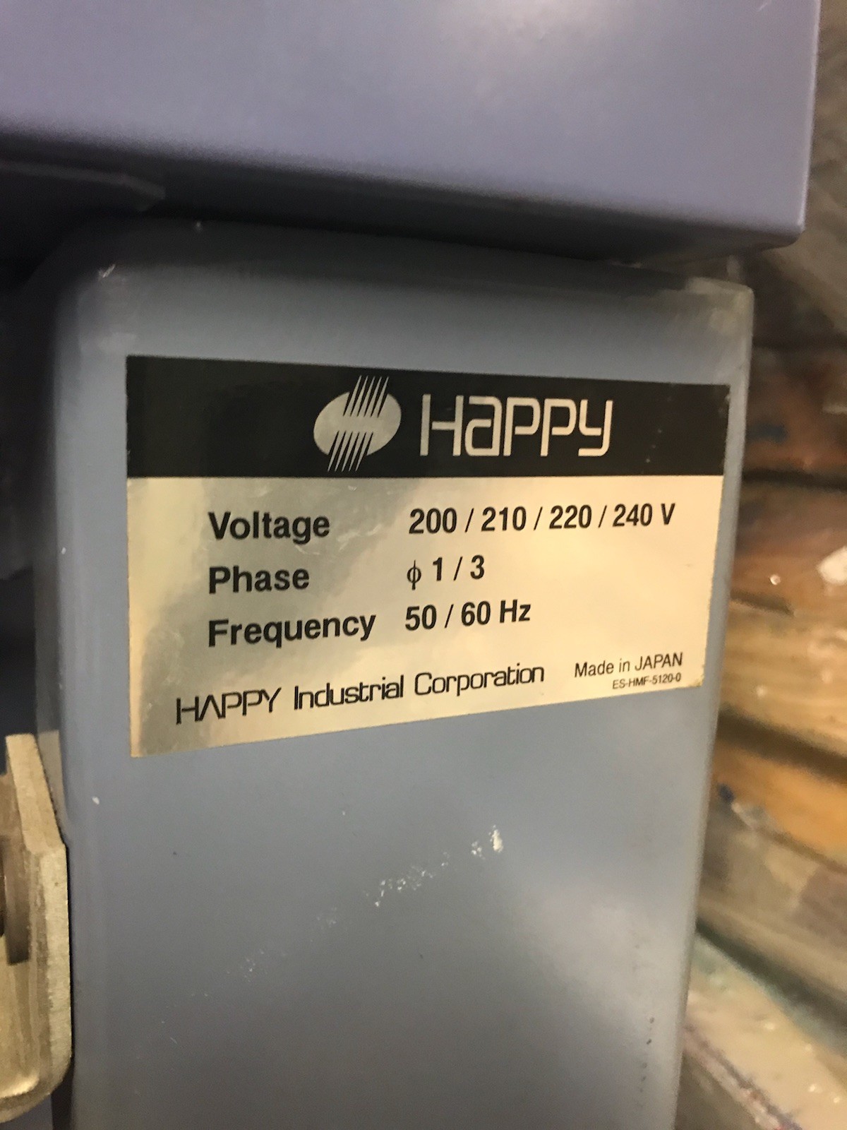 HAPPY 6 HEAD / 12 NEEDLE / 12 COLOR / EMBROIDERY MACHINE / USED