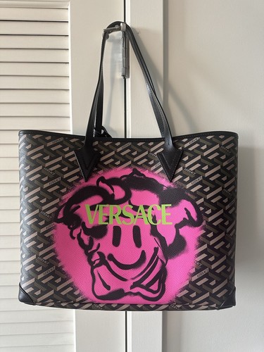 Versace★素敵！Greca Coated Canvas Pink/Black Tote Bag $_12.JPG?set_id=880000500F