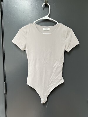 Aritzia Babaton Thong Bodysuit Women Round Neck Short Sleeves Gray Size S