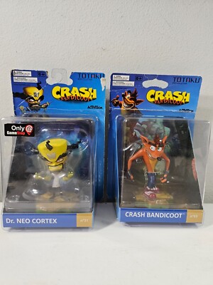 Crash Bandicoot Totaku Collectible Figures Crash and Dr. Neo Cortex Damaged Box