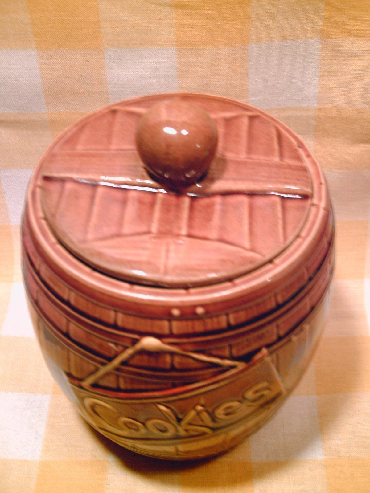 VINTAGE Ceramic Wooden Barrel Style Painted MCCOY? Cookie Jar w/Cover 10