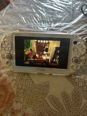 PS Vita PCH-2000 Light Pink / White Sony Playstation Console