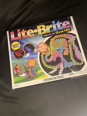 Lite Brite Oval High Definition - Light up Toy 650 Mini Pegs 8 HD Design New
