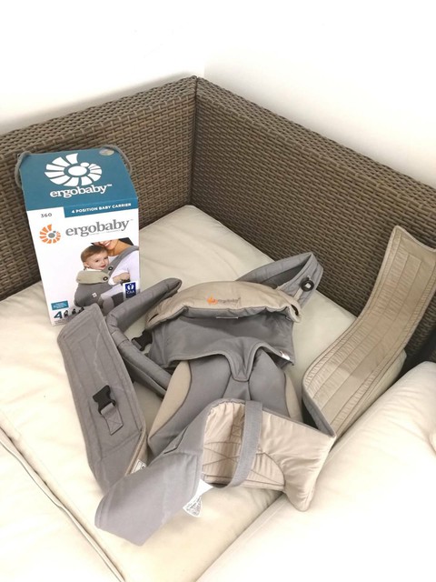 david jones ergobaby
