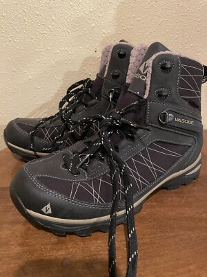 Vasque hiking boots mens size 7.   New without tags or Box.  Excellent condition