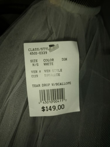 David's Bridal Tear Drop 2-Tier Veil w/ Scallop Edge, 595, White  36