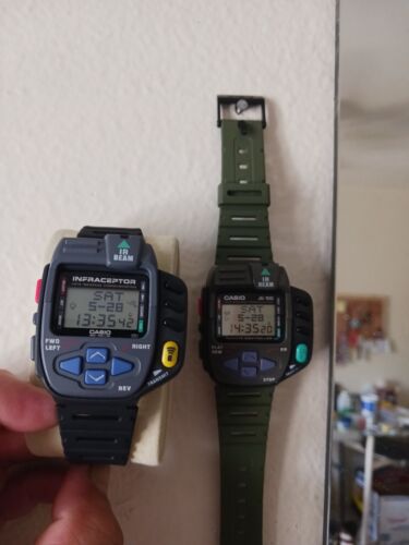 CASIO CYBER CROSS JG-100 Vintage Game Communicator watch CASIO CYBER CROSS JG-100 Vintage Game Communicator watch