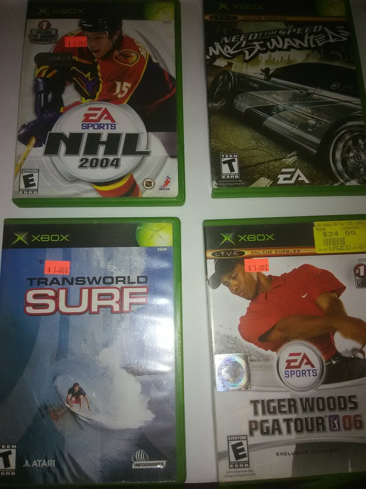 XBOX 1st GENERATION  WITH 30 CLASSIC GAMES TIGER WOODS , NBA 2K ,MADDEN , ECT