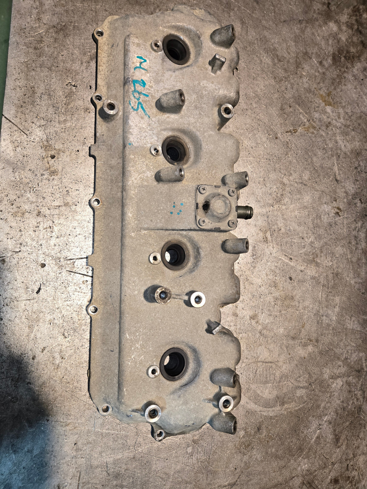 97223559 01 02 03 04 LB7 Duramax Diesel UPPER Valve Cover  - Picture 1 of 4