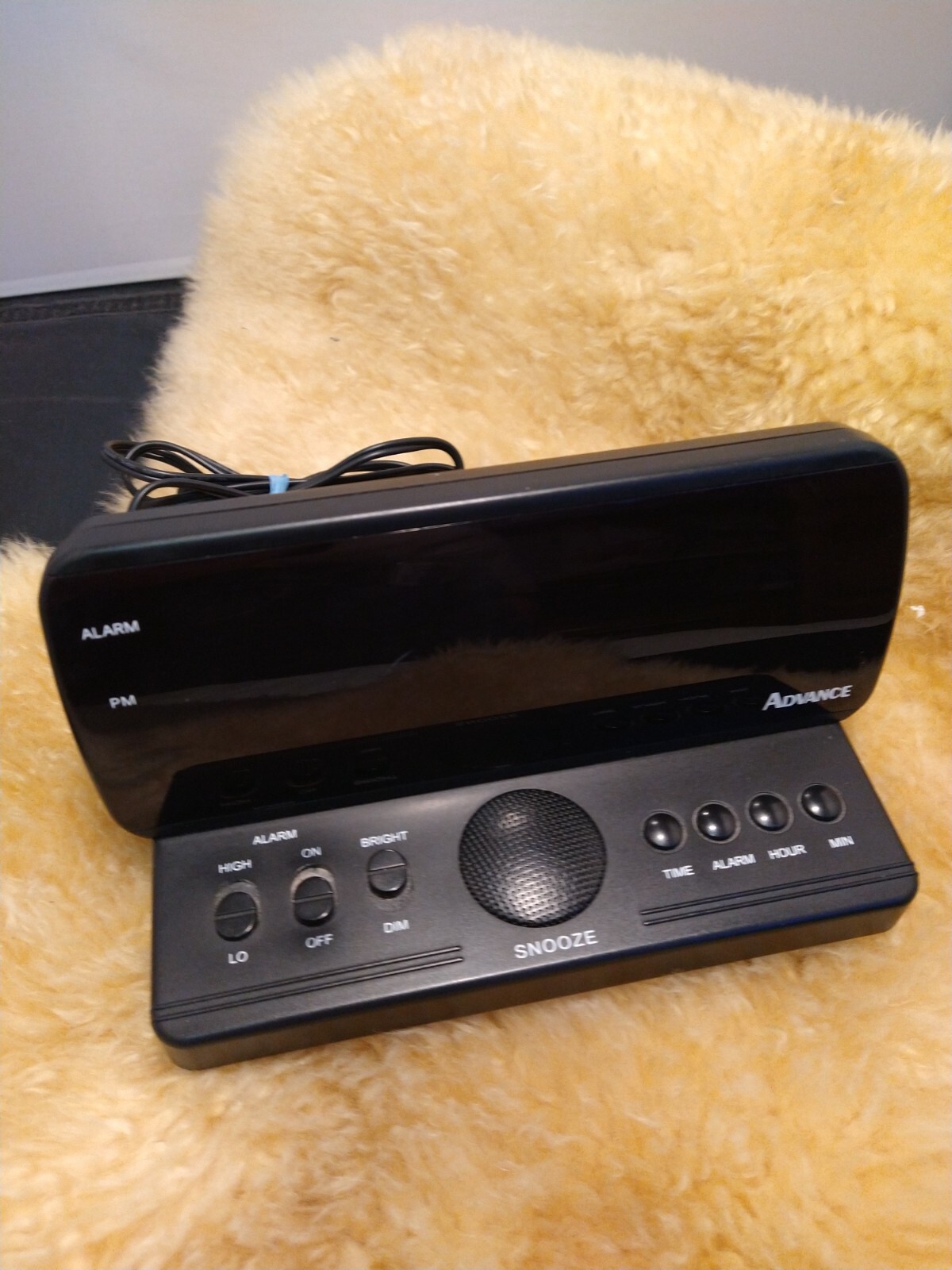 ADVANCE DIGITAL ALARM CLOCK Model 4018 LARGE NUMBERS EASY TO READ