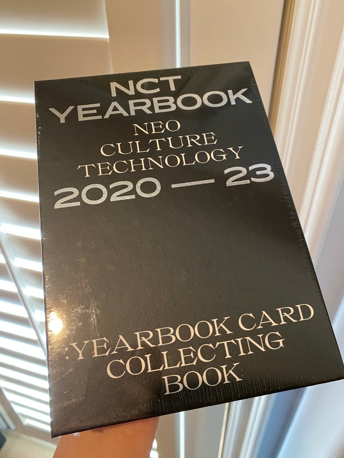【新品 未開封】NCT YEARBOOK New/Sealed-USA Only] NCT 2020 Yearbook Card Collecting Book