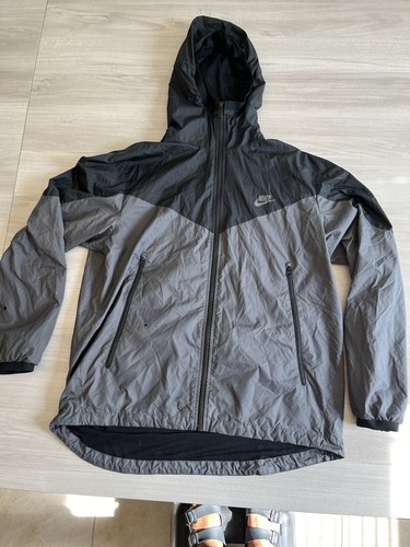 Nike Packable Windrunner Zip Up Jacket Size Large Grey/Black