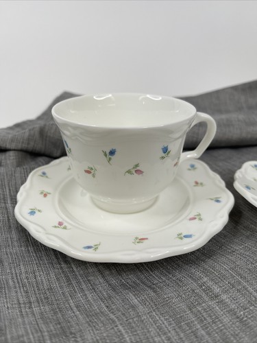 ヴィンテージ　ベッチドルフの陶器　 ミニカップ&ソーサー　2客 61WwUewTcdL._UF350,350_QL50_.jpg