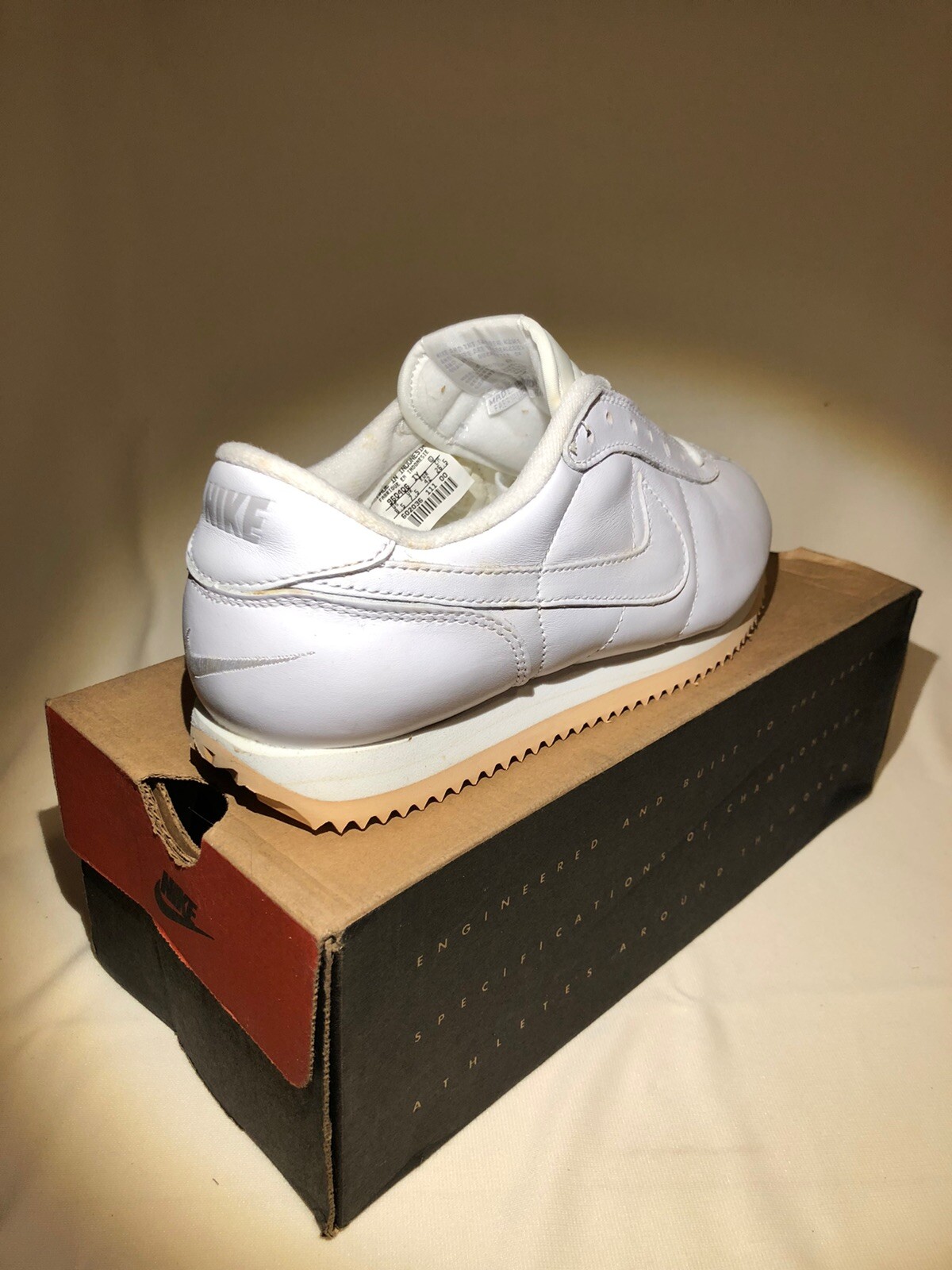 White/gum Leather / Nike Cortez / Size 