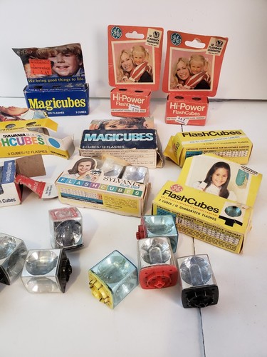 Lot of 30 Flashbulb Flashcubes Magicubes In Boxes Loose Random Mixed Lot NOS