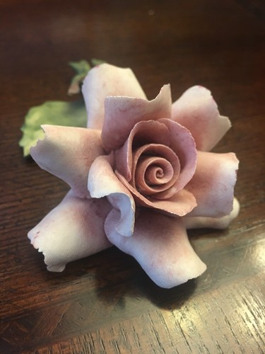 Capodimonte. Made in Italy. Pink Rose On A Stem Pink Rose